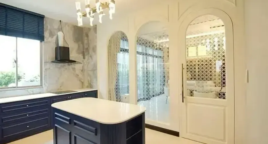 Casa en venta de 4 habitaciones en Lat Krabang, Bangkok