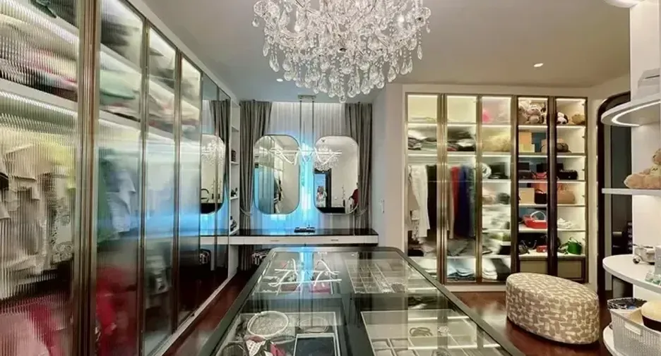 Casa en venta de 4 habitaciones en Lat Krabang, Bangkok