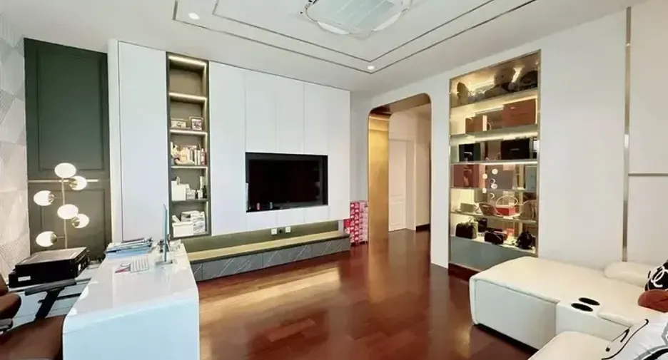 Casa en venta de 4 habitaciones en Lat Krabang, Bangkok