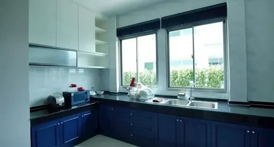 Casa en venta de 4 habitaciones en Lat Krabang, Bangkok
