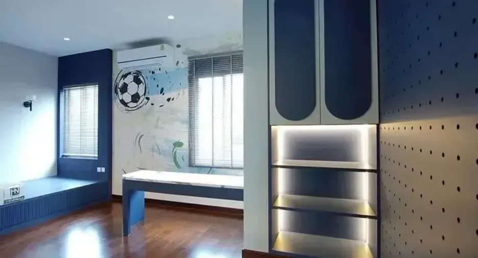 Casa en venta de 4 habitaciones en Lat Krabang, Bangkok