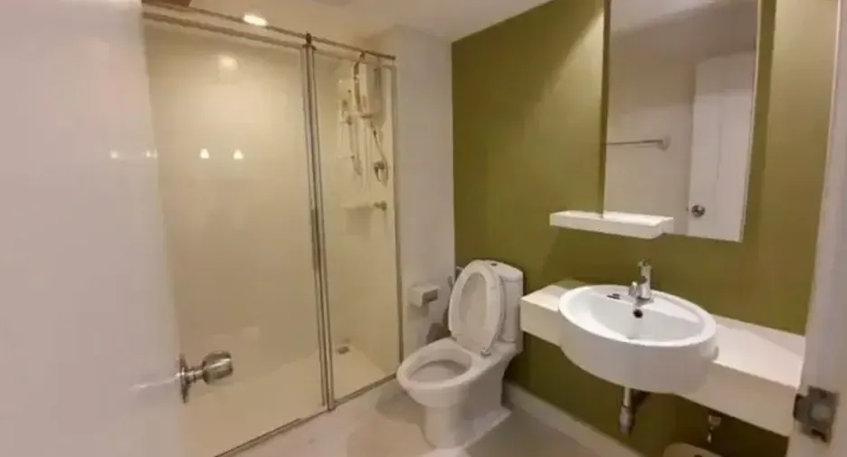 Wohnung zum Kauf mit 2 Zimmer in Phra Khanong, Bangkok