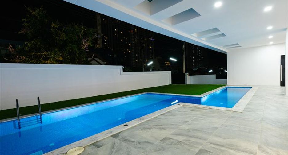 For rent 5 bedrooms villa in Jomtien, Pattaya