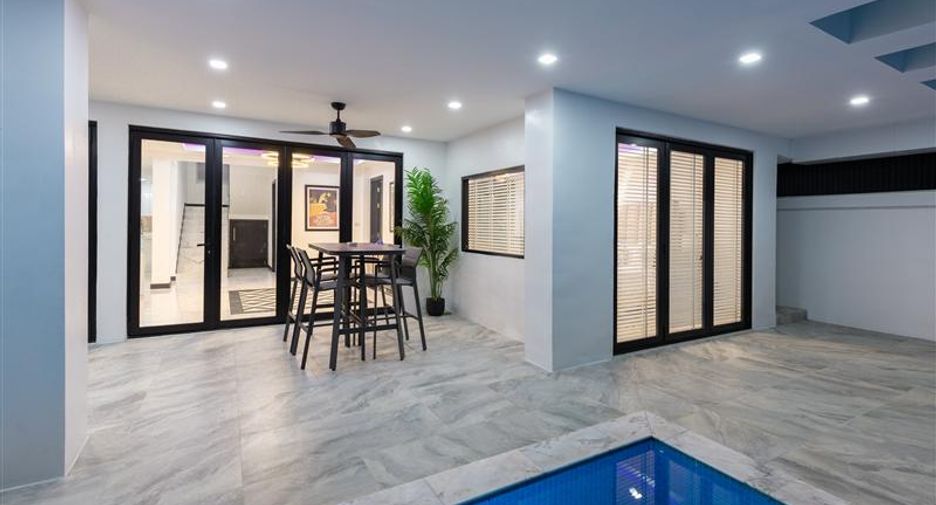 For rent 5 bedrooms villa in Jomtien, Pattaya
