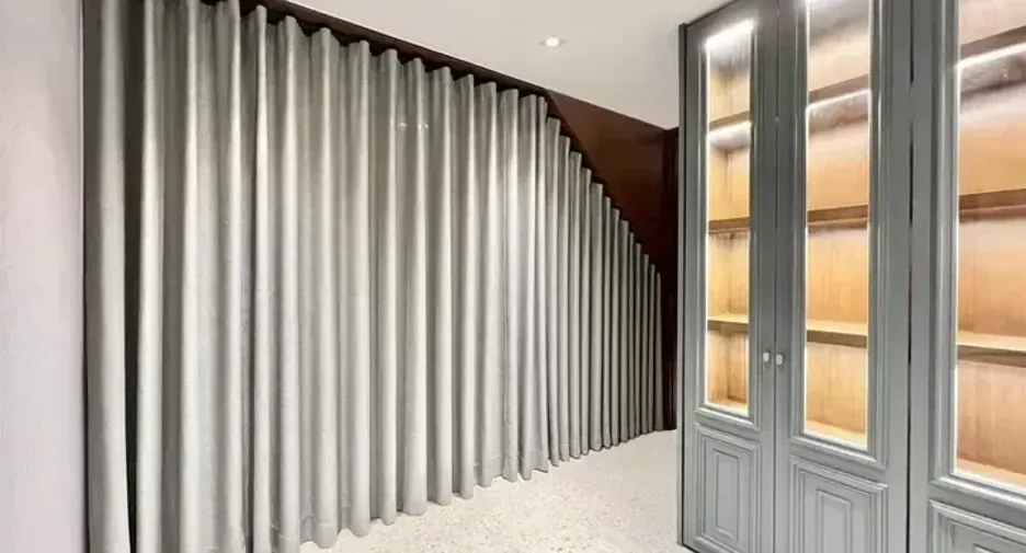 For sale 2 ベッドルーム condo in Khlong Toei, Bangkok