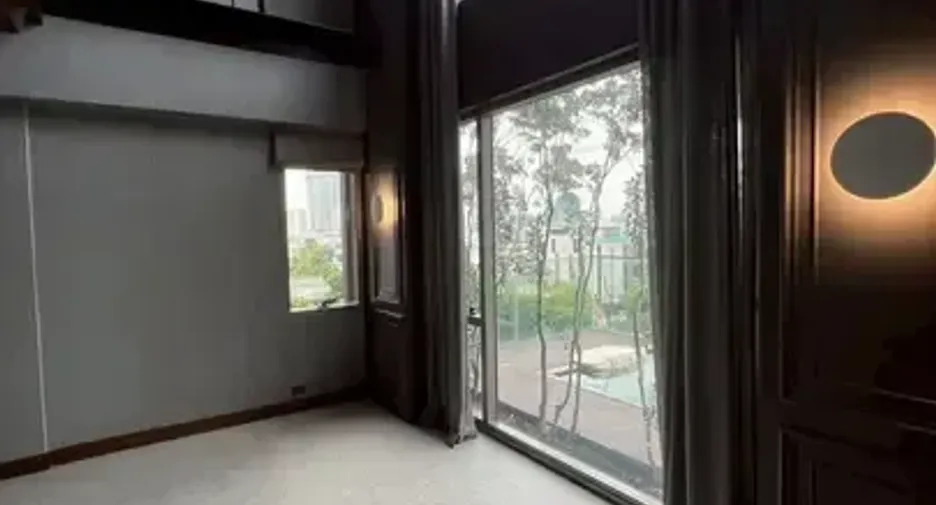 For sale 2 ベッドルーム condo in Khlong Toei, Bangkok