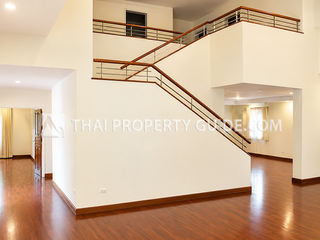 À louer 4 chambres maison à Pak Kret, Nonthaburi