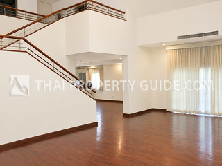 À louer 4 chambres maison à Pak Kret, Nonthaburi
