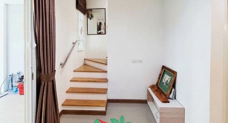 For sale 4 ベッドルーム townhouse in Prawet, Bangkok