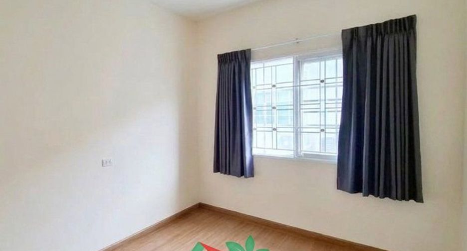 For sale 4 ベッドルーム townhouse in Prawet, Bangkok
