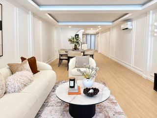 Casa adosada en alquiler y en venta de 3 habitaciones en Watthana, Bangkok