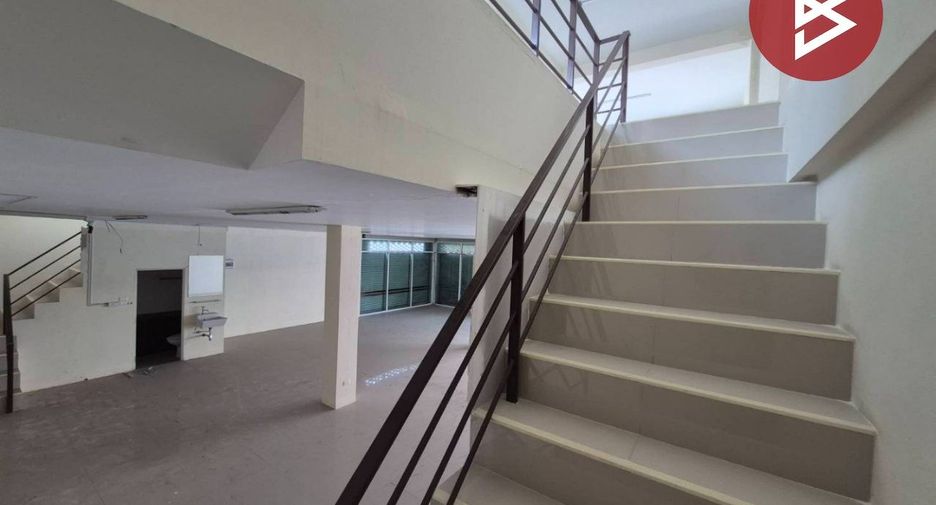À vendre 3 chambres local commercial à Mueang Suphanburi, Suphan Buri