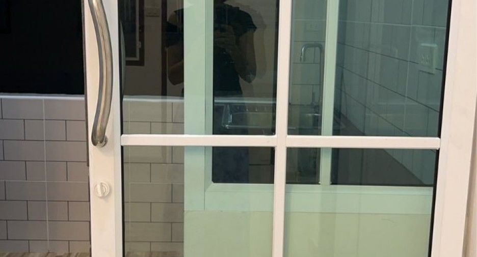 À vendre 1 chambre condo à Mueang Samut Prakan, Samut Prakan