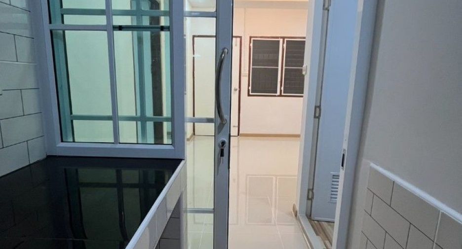 À vendre 1 chambre condo à Mueang Samut Prakan, Samut Prakan