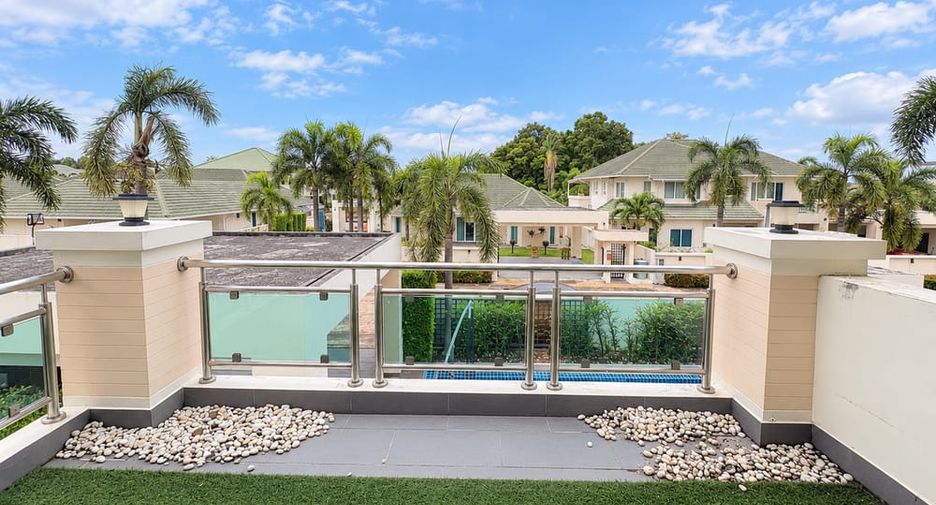 Villa en alquiler de 4 habitaciones en Bang Lamung, Chonburi