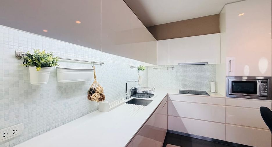 For rent 3 bedrooms condo in Bang Lamung, Chonburi