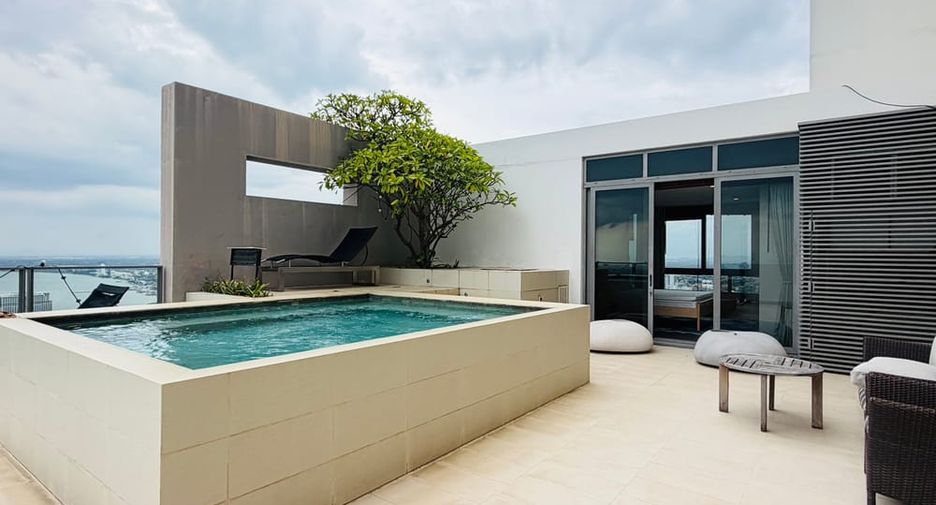 For rent 3 bedrooms condo in Bang Lamung, Chonburi