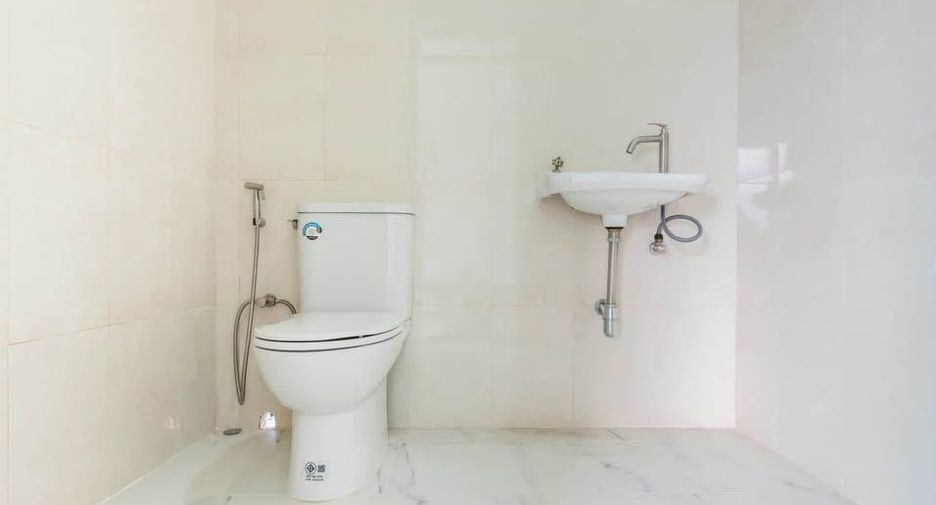 Продажа 5 спальни вилла в Банг Сарай, Паттайя