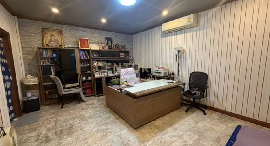 出售 6 卧室 独立屋 在 Din Daeng, 曼谷