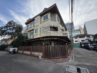 出售 6 卧室 独立屋 在 Din Daeng, 曼谷
