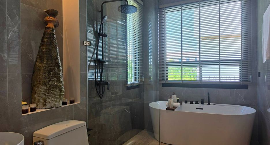 À vendre 4 chambres villa à Hang Dong, Chiang Mai