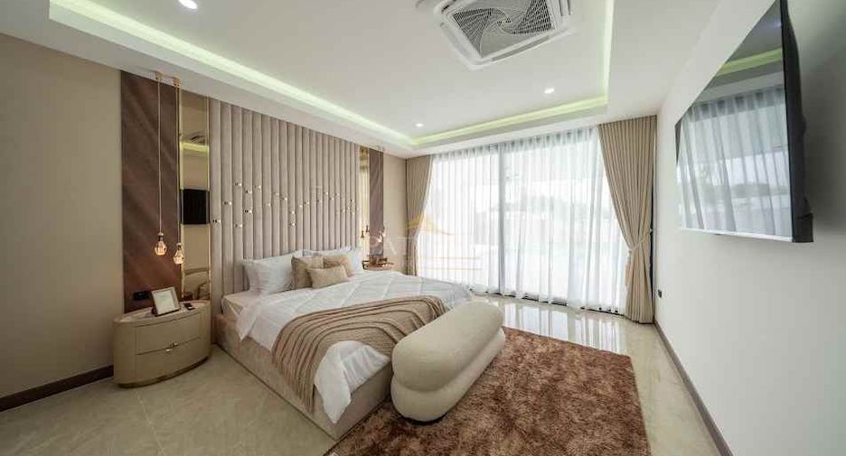 For sale 5 bedrooms villa in Huay Yai, Pattaya