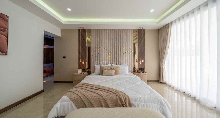 For sale 5 bedrooms villa in Huay Yai, Pattaya