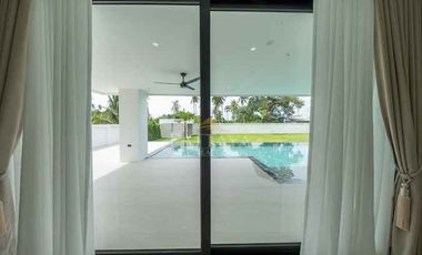 For sale 5 bedrooms villa in Huay Yai, Pattaya