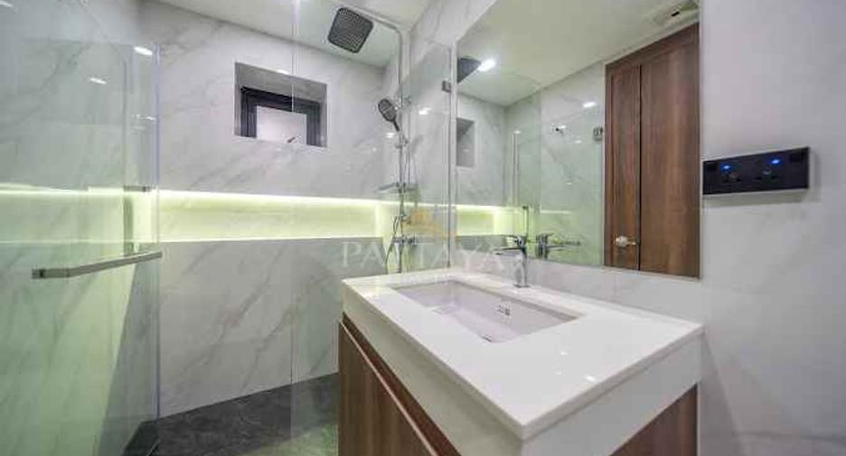 For sale 5 bedrooms villa in Huay Yai, Pattaya