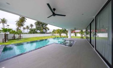 For sale 5 bedrooms villa in Huay Yai, Pattaya
