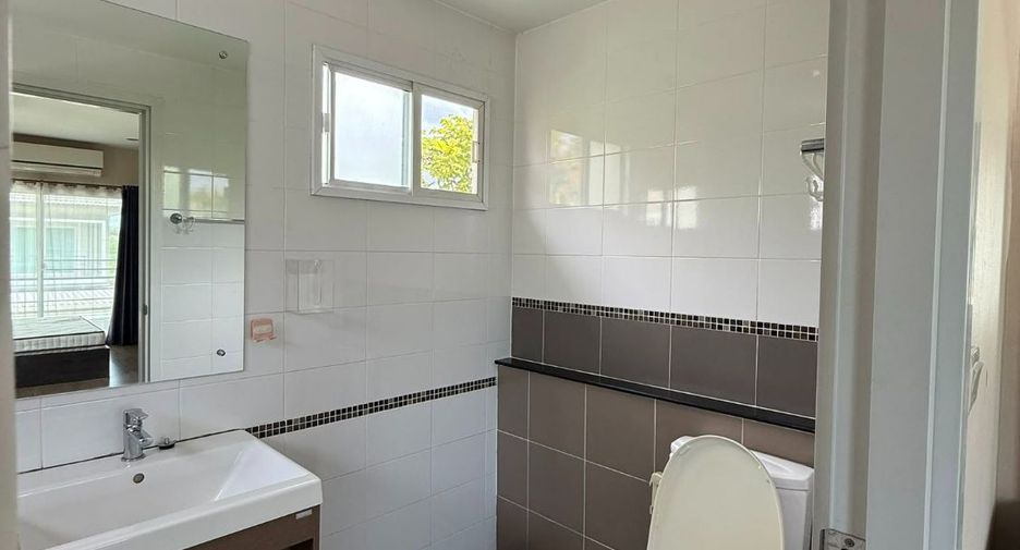 Haus zur Miete mit 3 Zimmer in Mueang Chiang Mai, Chiang Mai