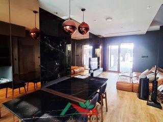 Casa adosada en venta de 3 habitaciones en Lat Phrao, Bangkok