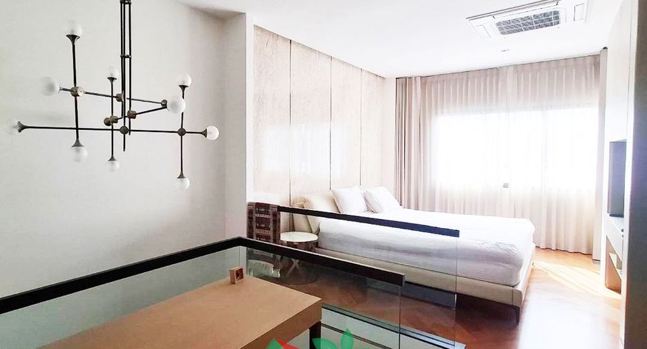 Casa adosada en venta de 3 habitaciones en Lat Phrao, Bangkok