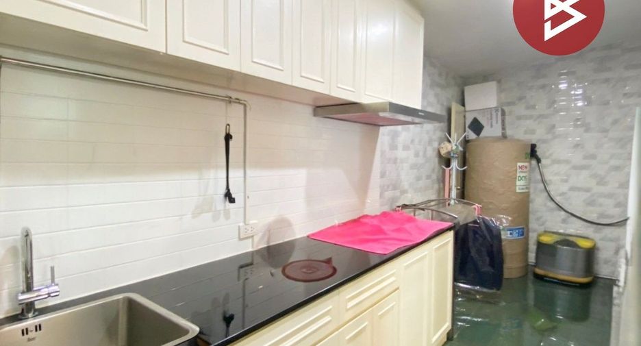 À vendre 4 chambres maison de ville à Mueang Samut Sakhon, Samut Sakhon