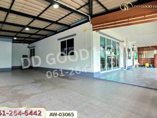 For sale 5 bedrooms house in Sam Khok, Pathum Thani