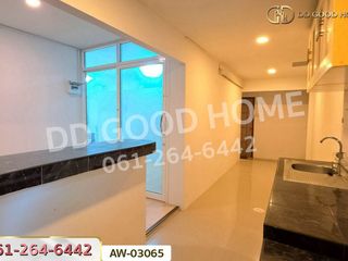 For sale 5 bedrooms house in Sam Khok, Pathum Thani
