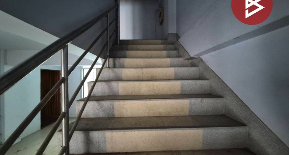 Local comercial en venta de 6 habitaciones en Mueang Ratchaburi, Ratchaburi