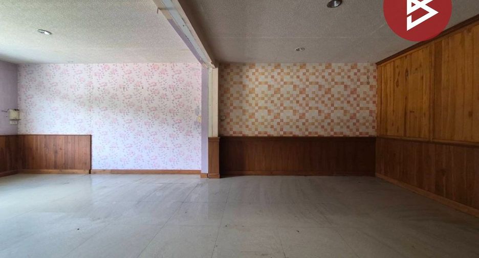 Local comercial en venta de 6 habitaciones en Mueang Ratchaburi, Ratchaburi