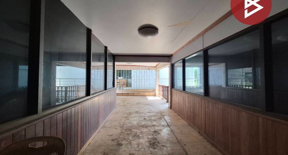Local comercial en venta de 6 habitaciones en Mueang Ratchaburi, Ratchaburi