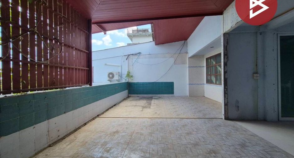 Local comercial en venta de 6 habitaciones en Mueang Ratchaburi, Ratchaburi