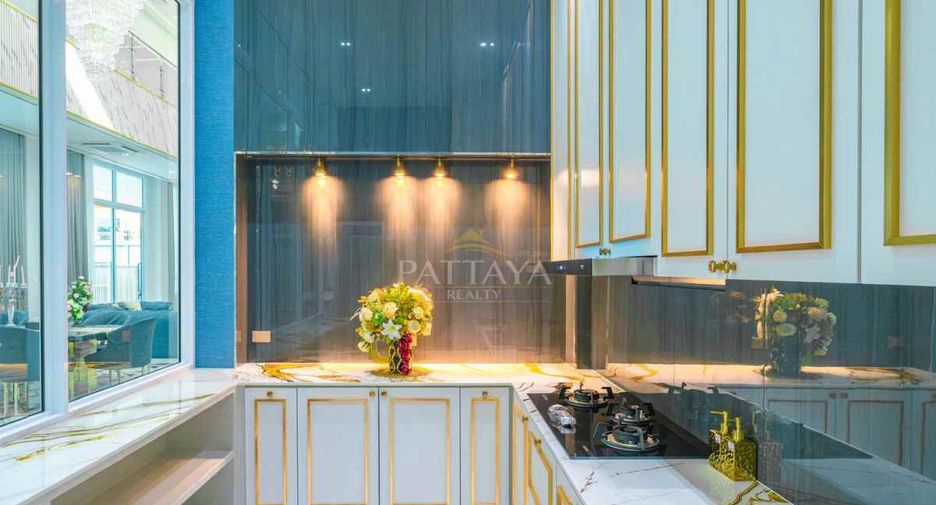 For rent and for sale 7 bedrooms villa in Jomtien, Pattaya