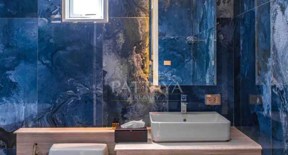 For rent and for sale 7 bedrooms villa in Jomtien, Pattaya