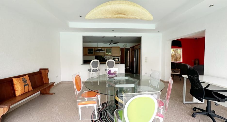 Villa en alquiler de 3 habitaciones en Bang Lamung, Chonburi