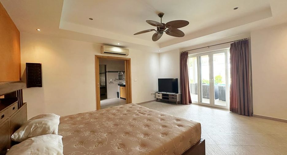 Villa en alquiler de 3 habitaciones en Bang Lamung, Chonburi