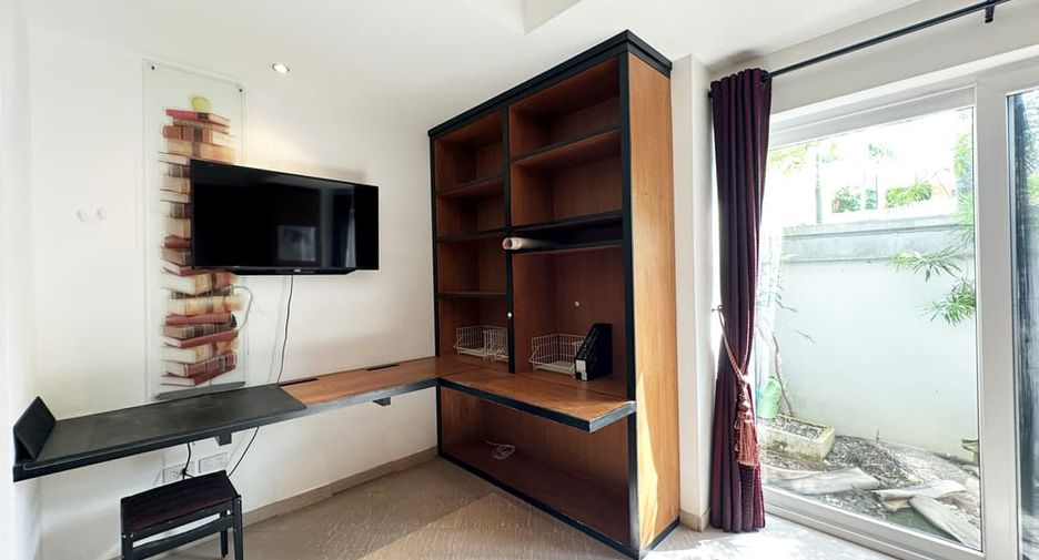 Villa en alquiler de 3 habitaciones en Bang Lamung, Chonburi