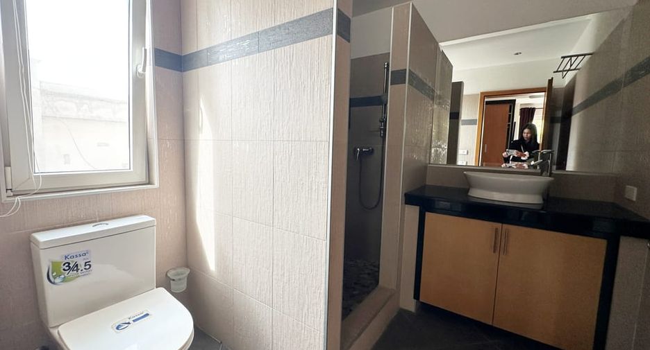 Villa en alquiler de 3 habitaciones en Bang Lamung, Chonburi