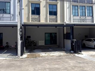 出售 3 卧室 联排别墅 在 Prawet, 曼谷