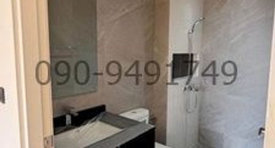 For sale 3 bedrooms house in Phra Khanong, Bangkok