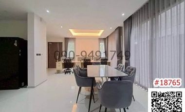 For sale 3 bedrooms house in Phra Khanong, Bangkok