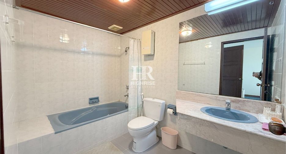 For sale 3 bedrooms condo in Bang Lamung, Chonburi